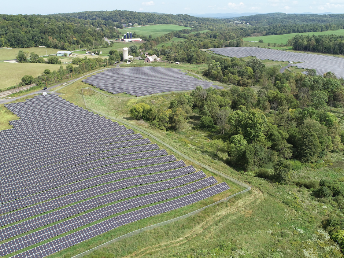 Large community solar installation